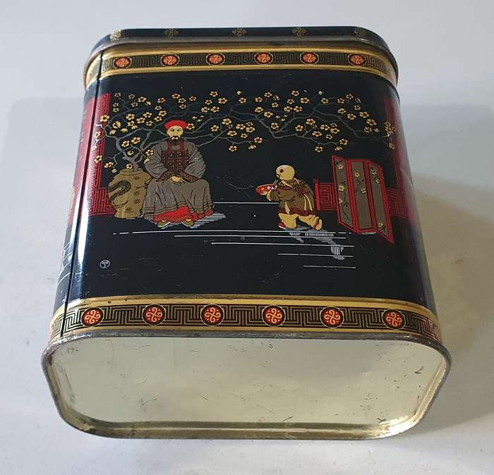 Vintage tea tin as per photos