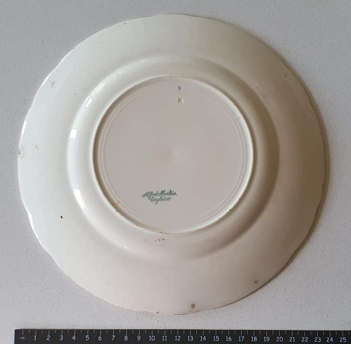 Alfred Meakin plate - England as per photos