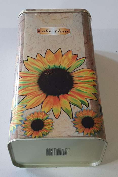 Sunflower Cake Flour tin as per photo.