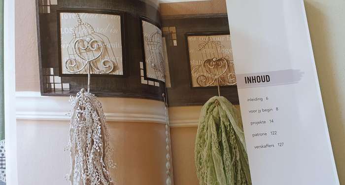 Lapdecoupage by Anet Genis - soft cover book