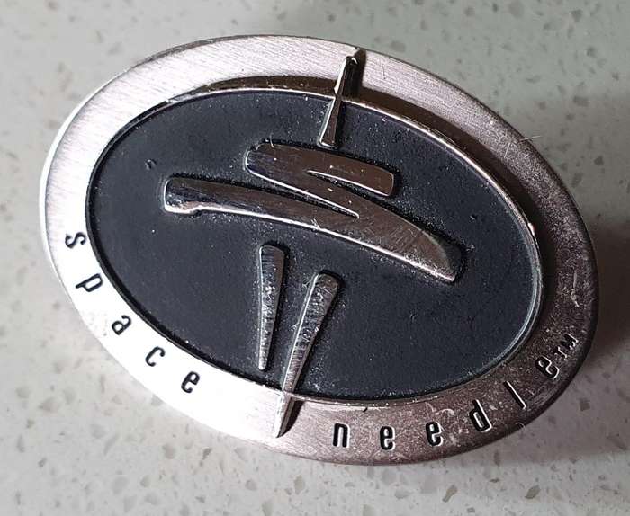 SPACE NEEDLE TRAVELING PIN as per photo