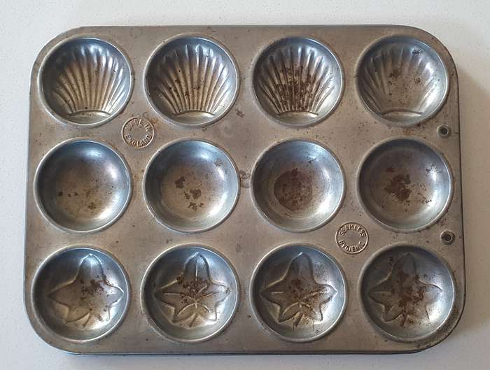 Vintage baking tray - made in England as per photos