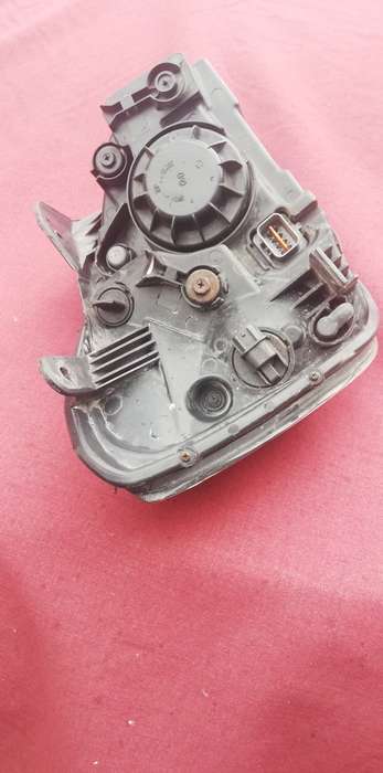 KIA RIO LEFT HEADLIGHT HALOGEN 2005-2010