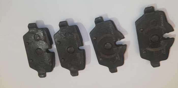 BMW 116i 118i 118D E81 & E87 2004-2008 FRONT BRAKE PADS SET