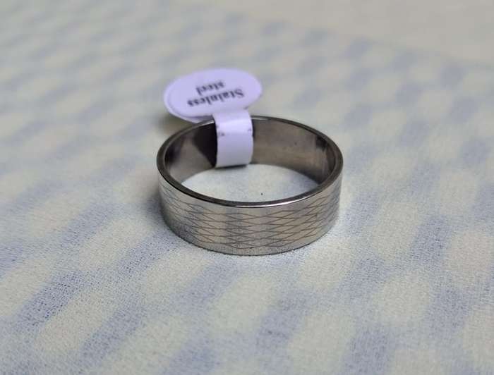 Silver Stainless Steel Ring Size 21 Diamond Pattern