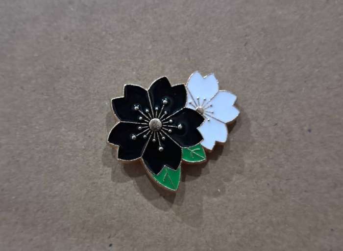 Enamel Metal Pin Badge Double Flower Black and White