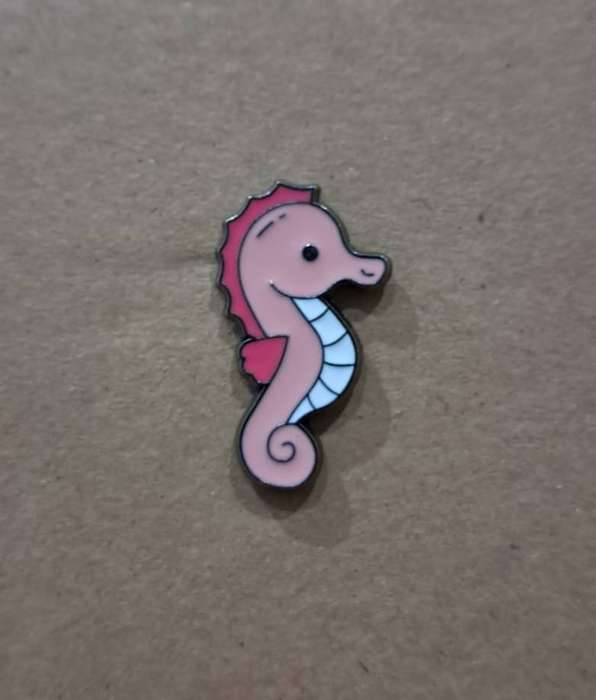 Enamel Metal Pin Badge Pink Seahorse