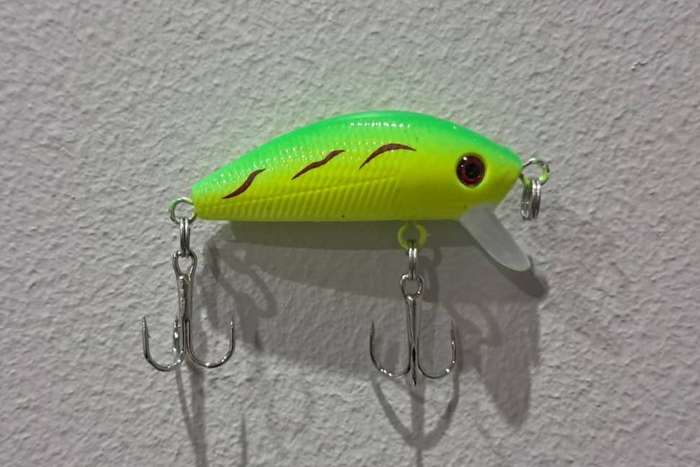 Hard Plastic Fishing Lure Rattle Minnow Wobbler Crankbait Striped Green-Yellow Horisontal Fade 3.9g