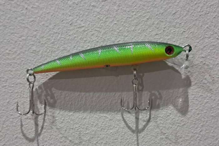 Hard Plastic Fishing Lure Rattle Jerkbait Striped Black/Green/Orange Horisontal Fade 6g