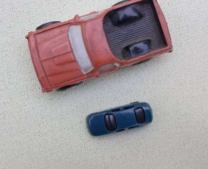 Miniature Scale Plastic Car - Dark Blue/Teal 1:300