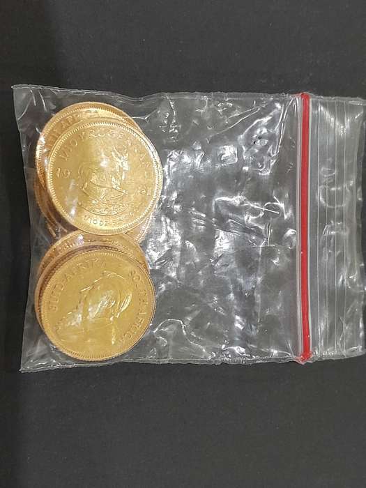 8 x 1/10th Krugerrands