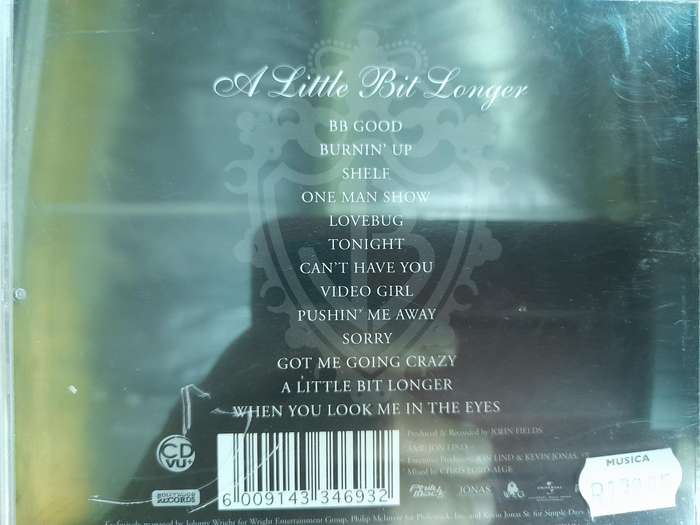 Jonas Brothers - A Little bit longer