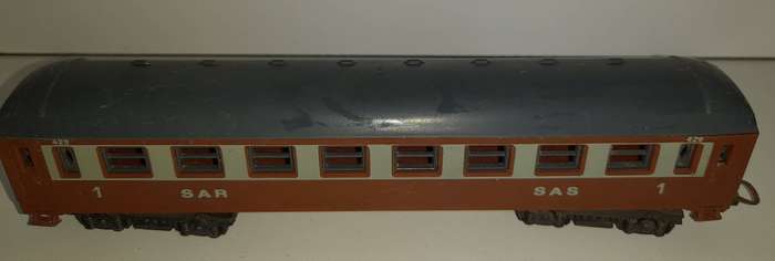 Railway: Lima - SAR 1st Class Couch (HO Scale)