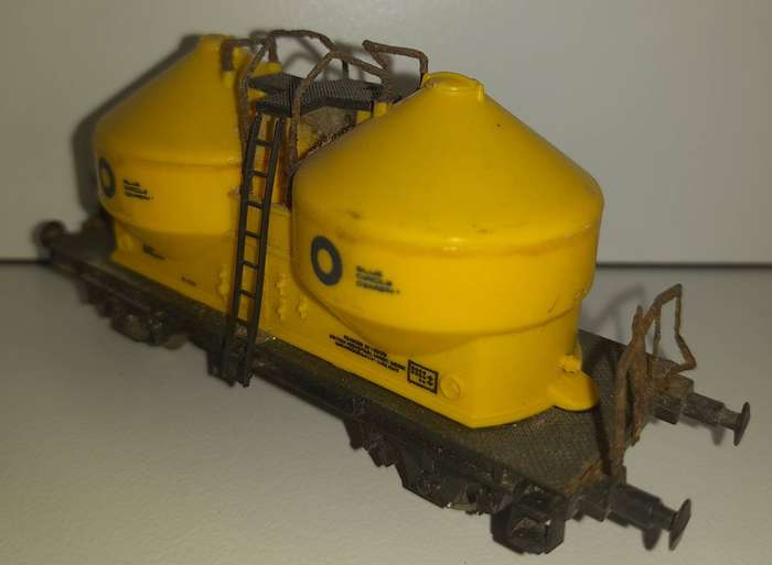Railway: Rolling stock  (HO Scale) by Lima