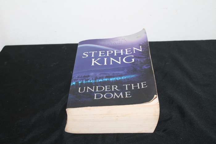 Stephen King Under the dome