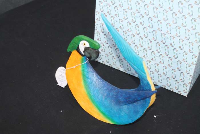 Rocking Parrot