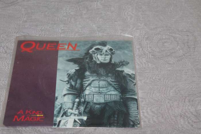 Queen Kind of Magic 7 Single