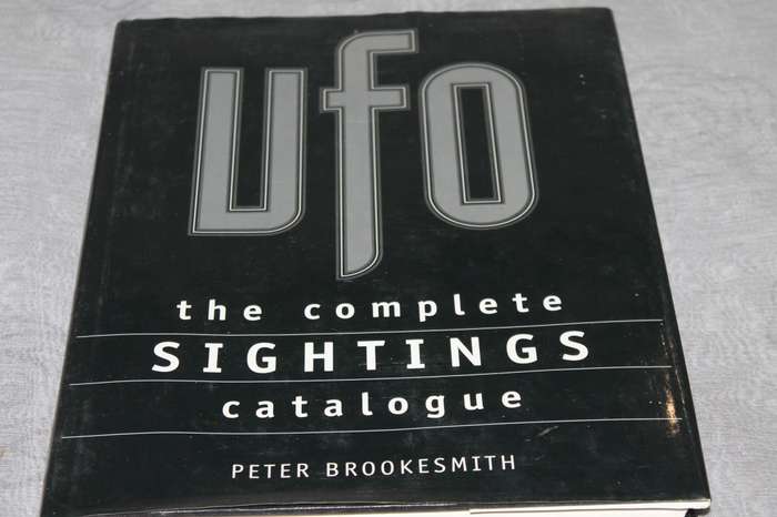 UFO The Complete Sightings Catalogue Peter Brookesmith