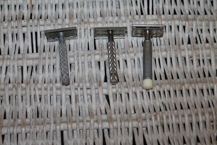 3 Metal Gillette Razors