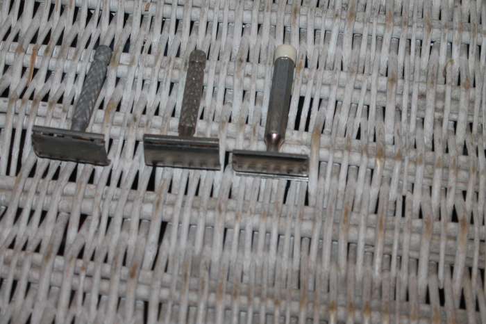 3 Metal Gillette Razors