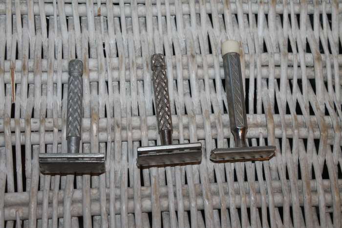 3 Metal Gillette Razors