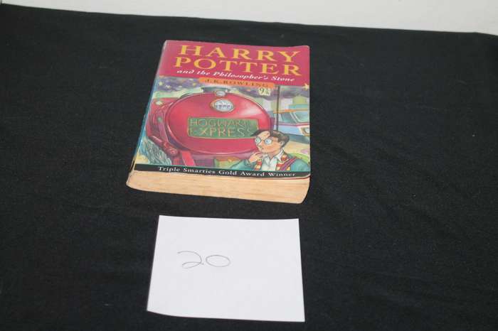 J K Rowling Harry Potter and the Philosopher's Stone