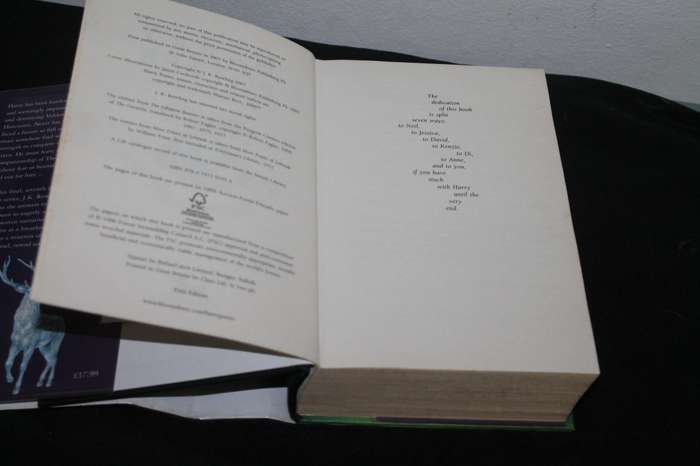 J K Rowling Harry Potter and the deadly Hallow