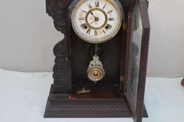 Mantle Clock