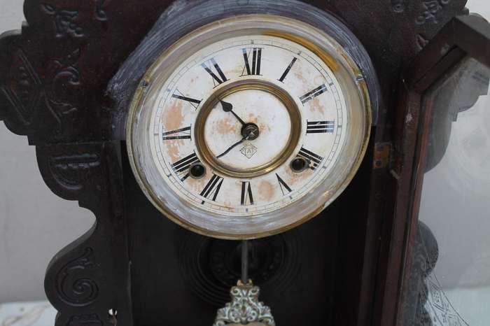 Mantle Clock