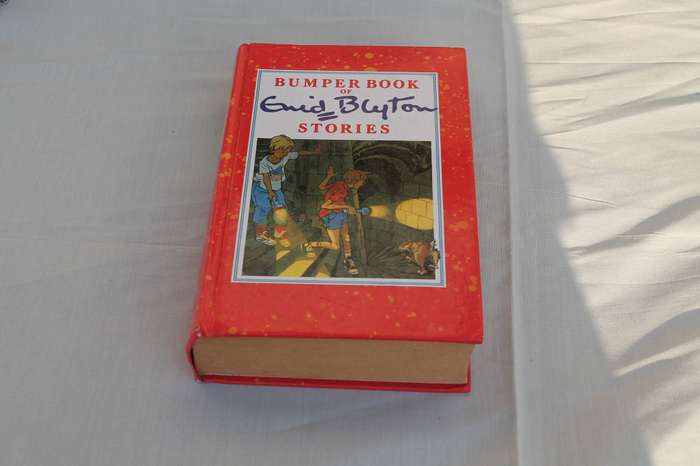 Bumper Book Stories Enid Blyton