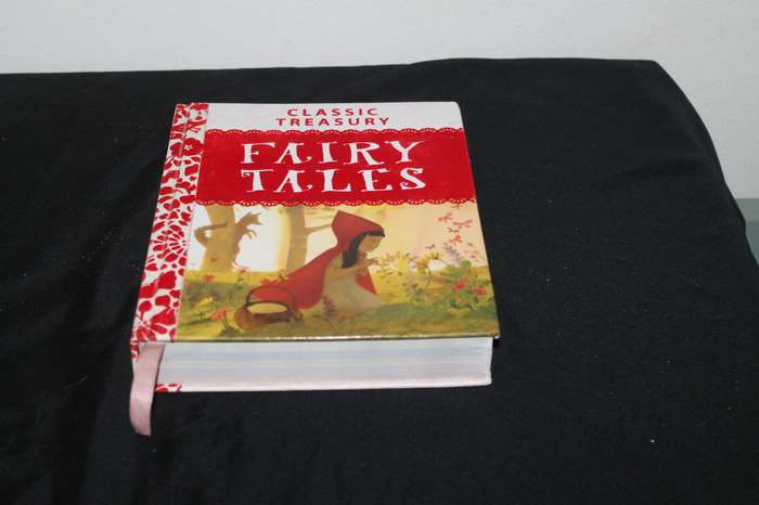 Classic Treasury of Fairy Tales