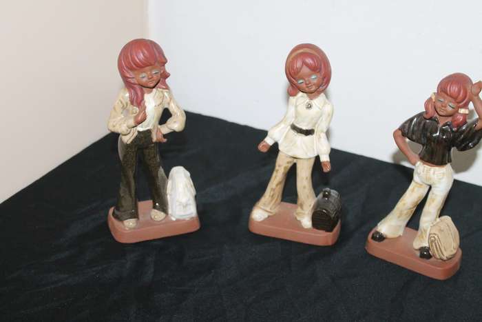 3 Lady figures