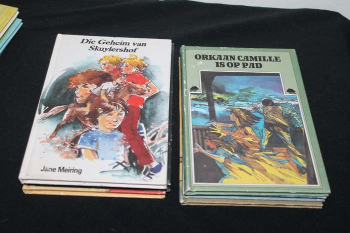 10 Children's Books Daan Retief Uitgewers Lot 3
