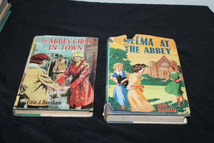 8 Books Elsie J Oxenham The Abbey