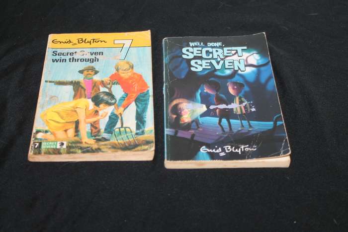 Enid Blyton Secret Seven x 2