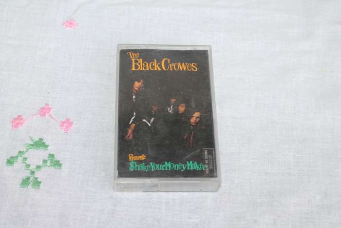 The Black crows Shake your money maker cassette