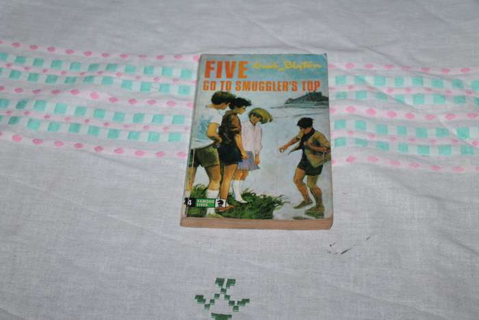 Enid Blyton Five at Smuggler's Top