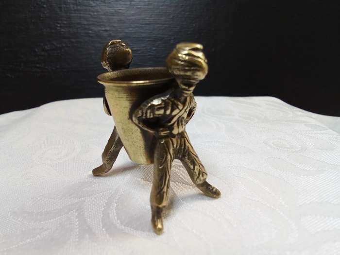 Lovely tiny brass figurine of two hardworking men