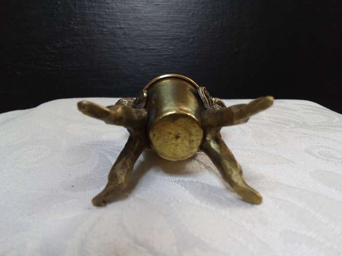 Lovely tiny brass figurine of two hardworking men