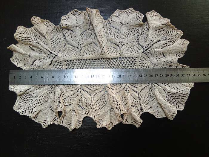 Breathtakingly beautiful vintage hand knitted doily