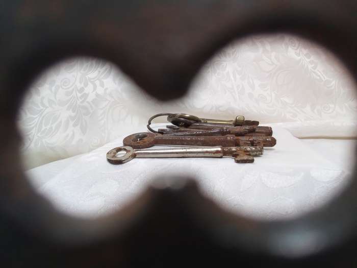 Fabulous collection of vintage (possibly antique) keys
