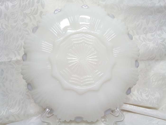 Beautiful Anchor Hocking milk glass divided dish in original box