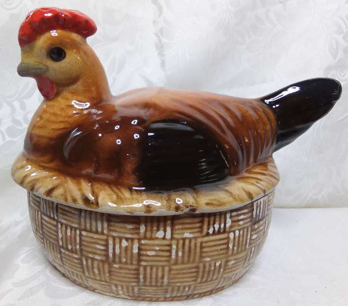 Gorgeous antique porcelain chicken basket salt caddy