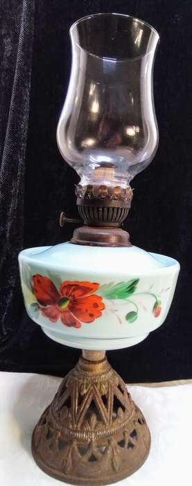 Antique Victorian kerosene lamp - Hand-Painted Milk Glass - 1800s