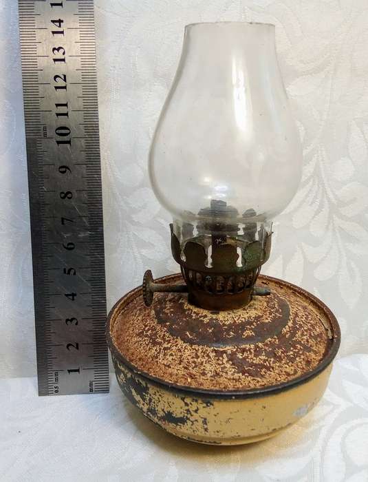 Lovely vintage mini Kelly Pixie nusery oil lamp c.1940