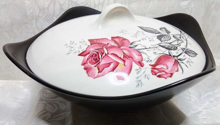 Stunning vintage Midwinter serving dish in excellent condition