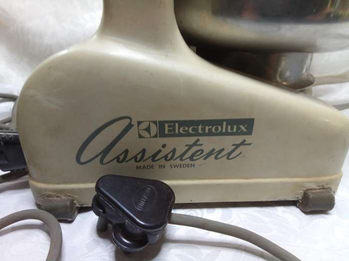 Vintage Electrolux Assistent mixer in working condition