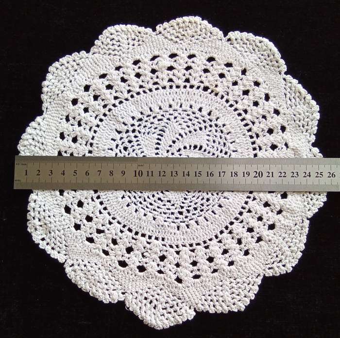 Lovely vintage white hand crocheted doily