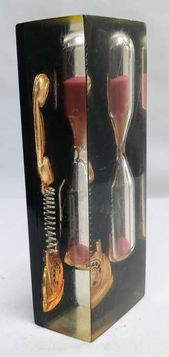 Cute! Vintage 2 minute hour glass timer