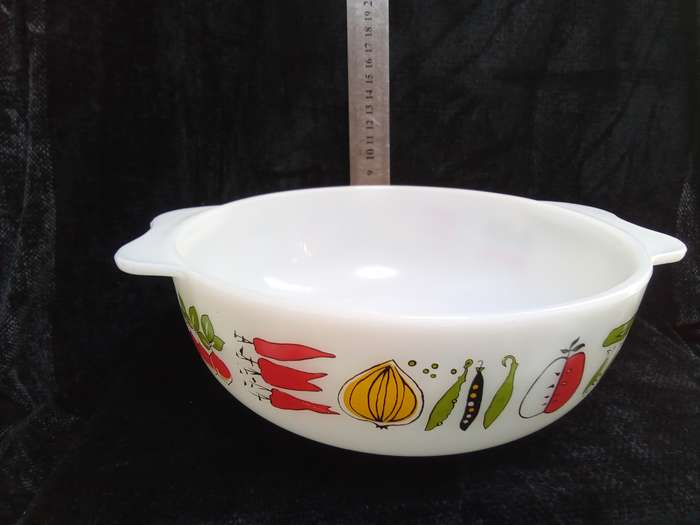Gorgeous Pyrex JAJ "Harvest" casserole dish